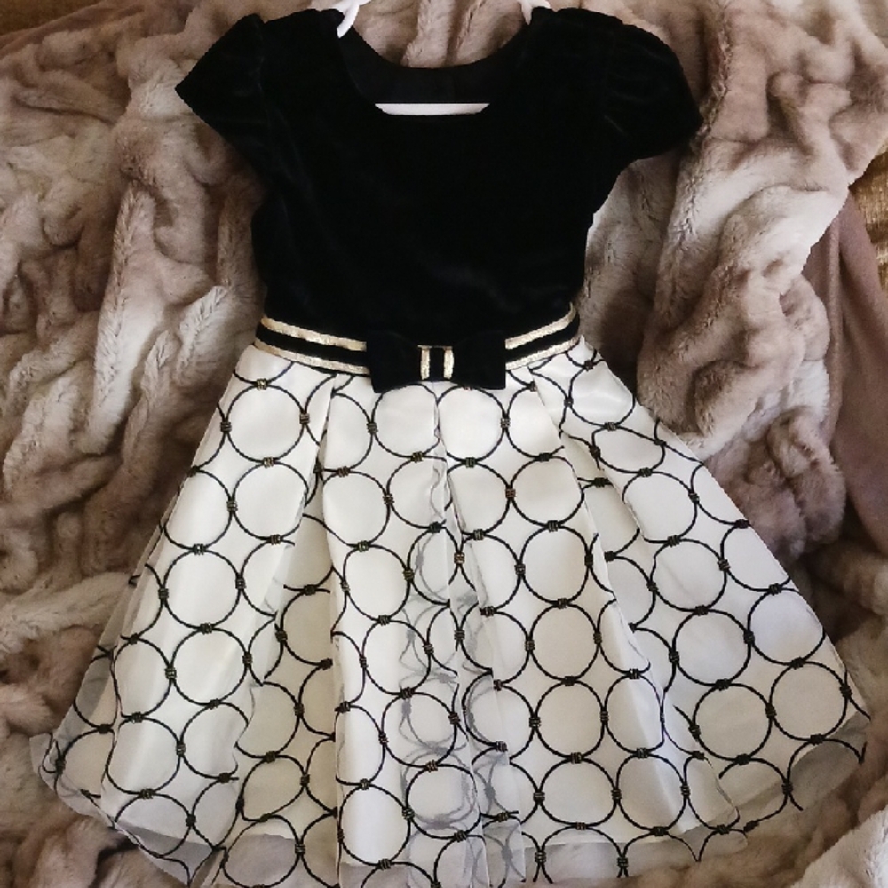 Girls Black Velvet Bodice White Circle-Print Skirt Party Dress